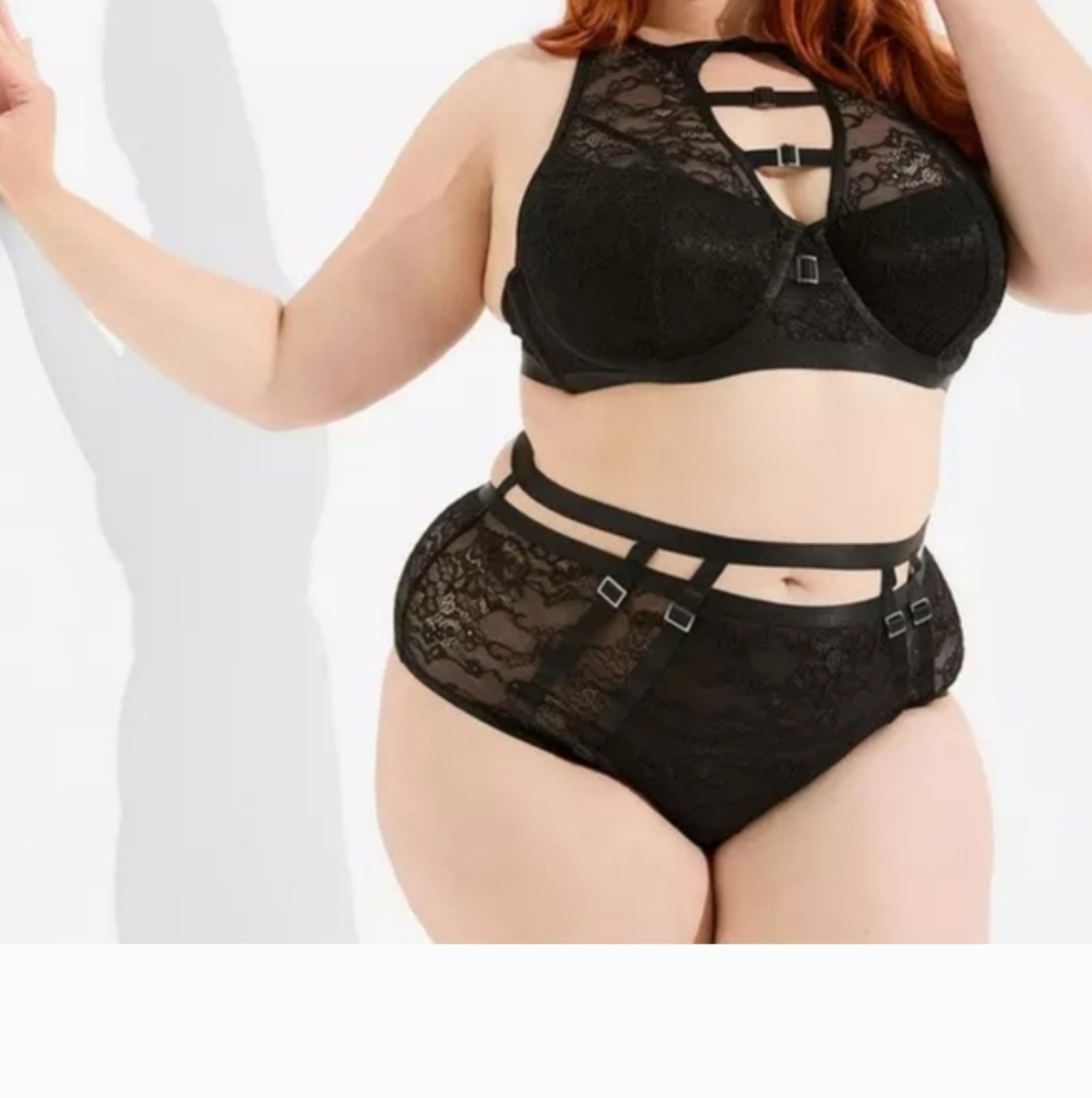 Like new Torrid 2x Lacey Bondage Underwire Bra